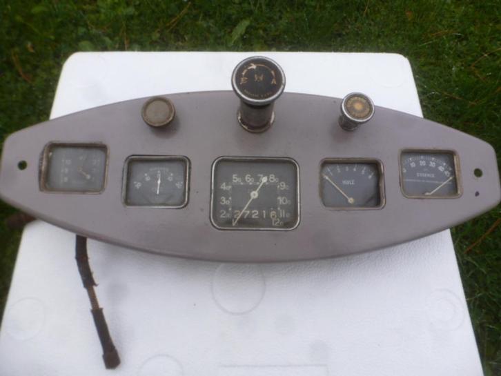 PEUGEOT 201: instrumenten, teller, horloge en meters, Auto-onderdelen, Dashboard en Schakelaars, Peugeot, Gebruikt, Ophalen of Verzenden