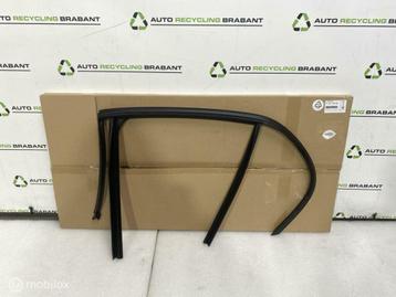 Raamrubber Links Achter BMW 1 Serie F20 NIEUW 51347240839 beschikbaar voor biedingen