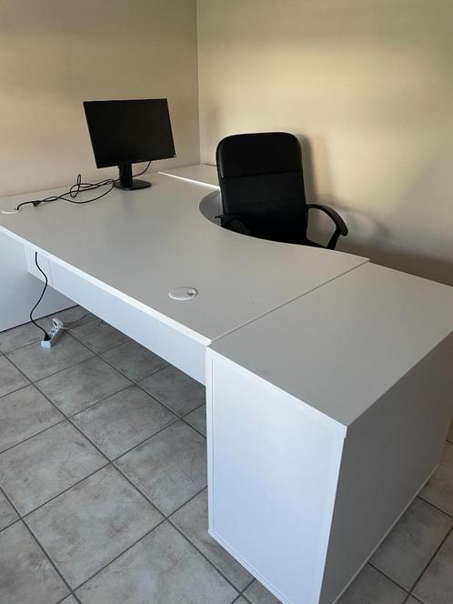 Hoekbureau links of rechts, Huis en Inrichting, Bureaus, Zo goed als nieuw, Bureau, Ophalen