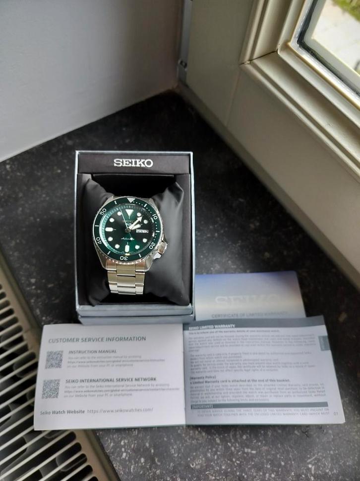 Montre Seiko série 5 SRPD61K1 - verte, Bijoux, Sacs & Beauté, Montres | Hommes, Seiko, Enlèvement ou Envoi