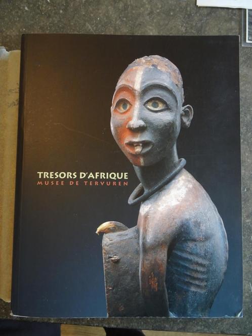 LIVRE AFRICANA "TRESORS D'AFRIQUE TERVUEREN 1995 TBE, Antiquités & Art, Art | Art non-occidental, Enlèvement ou Envoi