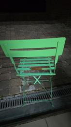 Chaise en fer à remettre en couleur, Ophalen