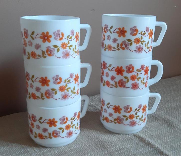 Arcopal tassen Scania, Huis en Inrichting, Keuken | Servies, Zo goed als nieuw, Ophalen of Verzenden