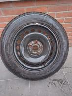 Winterbanden (4) op velg Volkswagen Beetle, Auto-onderdelen, Banden en Velgen, Ophalen, Banden en Velgen, Winterbanden, Personenwagen