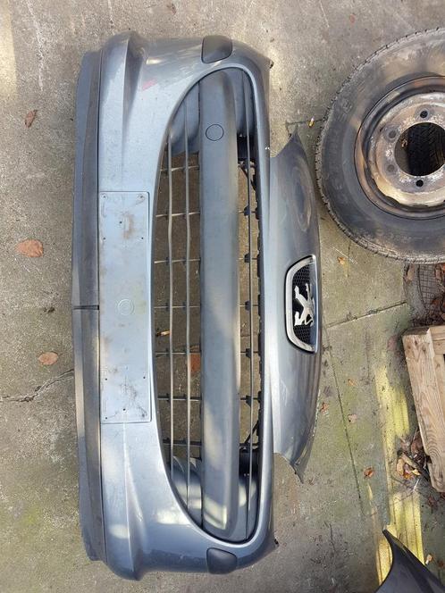 PEUGEOT 207 VOORBUMPER BJ 2006 TOT 2010, Auto-onderdelen, Carrosserie, Bumper, Voor, Gebruikt, Ophalen of Verzenden