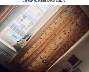 2 gordijnen 100 meter breed x 207 meter lang beschikbaar voor biedingen