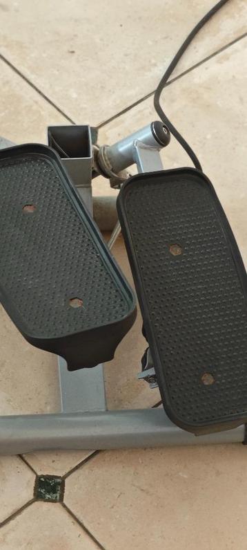 Stepper d'Exercice avec Bandes de Résistance à Vendre 20€ disponible aux enchères