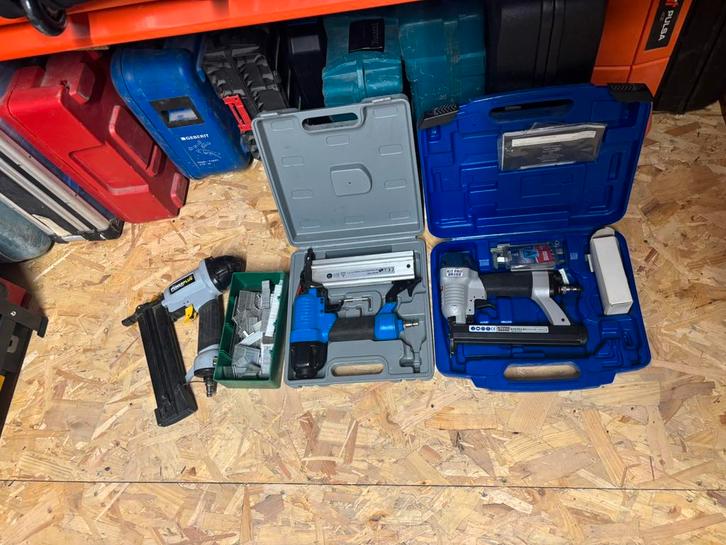 Nagel en nietpistolen, Doe-het-zelf en Bouw, Gereedschap | Overige machines, Nieuw, Ophalen