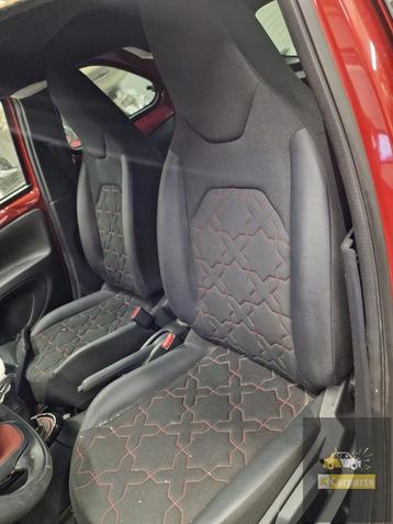 STOELEN TOYOTA AYGO X 2022-2024 R ORGINA beschikbaar voor biedingen