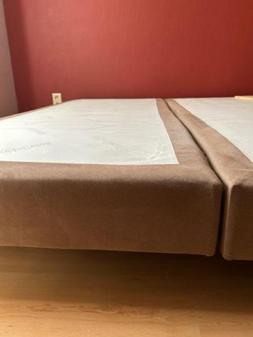 boxspring 2 stuks, Enlèvement, Comme neuf