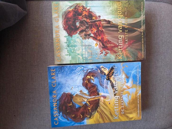 Cassandra Clare - Ketting van goud +ketting van ijzer, Boeken, Kinderboeken | Jeugd | 13 jaar en ouder, Zo goed als nieuw, Ophalen of Verzenden