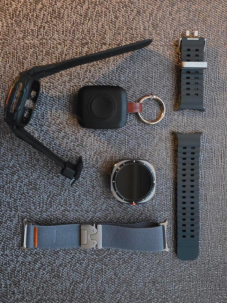 Galaxy Watch Ultra 2025 – Bijna nieuw. Met garantie., Bijoux, Sacs & Beauté, Montres connectées, Enlèvement