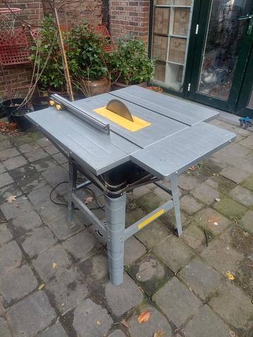 Tafelzaag  beschikbaar voor biedingen