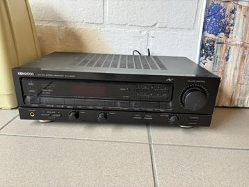 Radio versterker Kenwood AM-FM stereo receiver beschikbaar voor biedingen