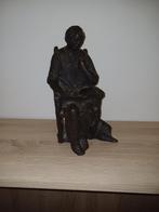 Sculptuur van zittende man met pijp en hond, Enlèvement, Comme neuf, Humain