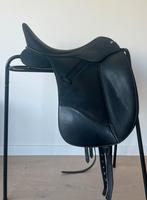Wintec Isabell Werth 17,5inch - incl beugelriemen+extra boom, Dieren en Toebehoren, Paarden en Pony's | Zadels, Ophalen, Dressuur