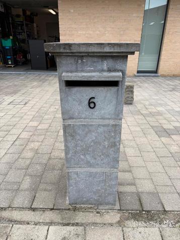 Gratis brievenbus  beschikbaar voor biedingen