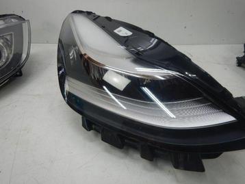 Tesla Model 3 Volled Koplamp Rechts P-1077376-00-C beschikbaar voor biedingen
