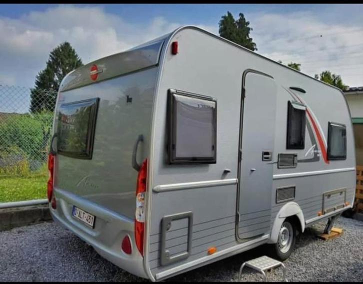 Burstner Averso 395 caravan (2013), Caravans en Kamperen, Caravans, Particulier, tot en met 3, 1000 - 1250 kg, Standaardzit, Bürstner