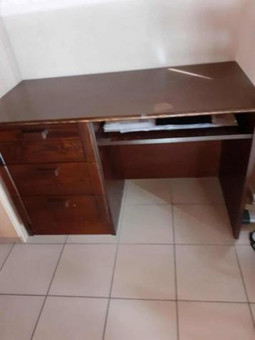 bureau beschikbaar voor biedingen