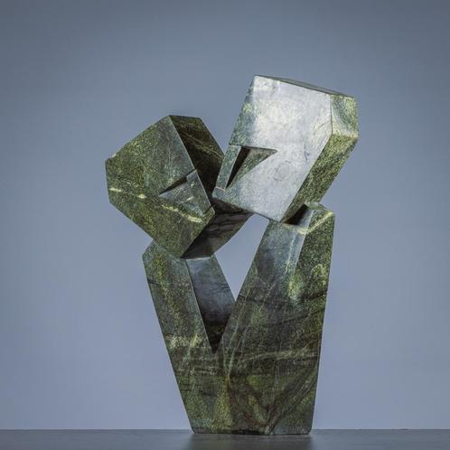 Kissing faces - C. Makare - Geomatric faces, Antiek en Kunst, Kunst | Beelden en Houtsnijwerken, Ophalen of Verzenden