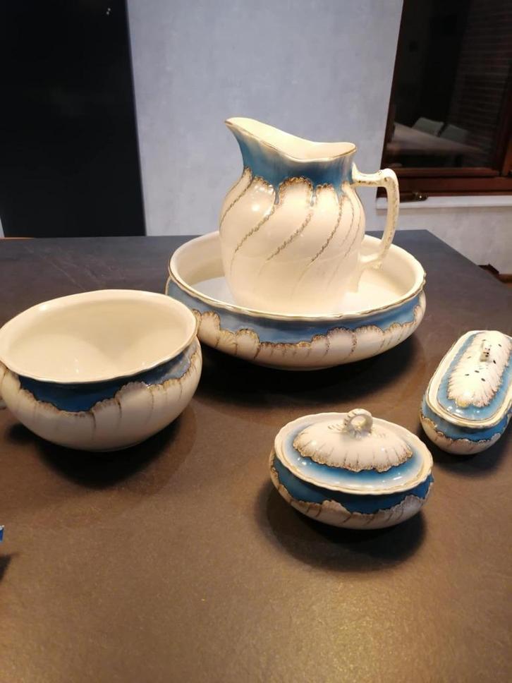 Ancien ensemble de toilette Nimy, Antiek en Kunst, Antiek | Woonaccessoires, Ophalen