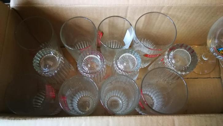 Lot van 39 verschillende bierglazen, Verzamelen, Biermerken, Glas of Glazen, Ophalen