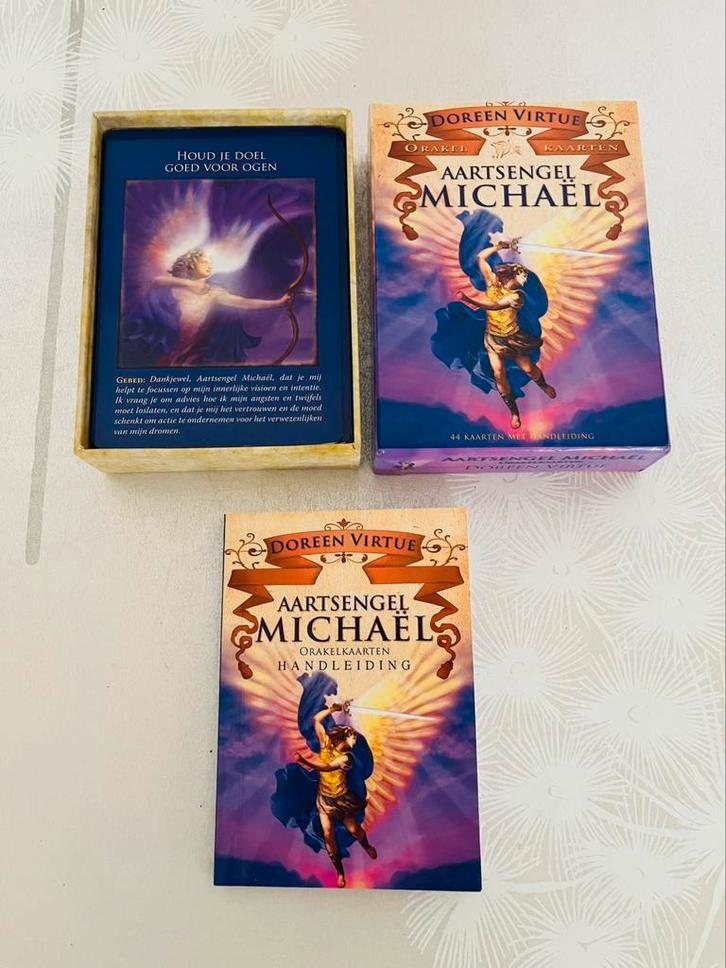 Doreen Virtue - Aartsengel Michael Orakel, Boeken, Esoterie en Spiritualiteit, Zo goed als nieuw, Ophalen of Verzenden