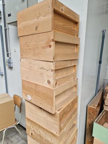 Nieuwe zelfgemaakte simplex broedbakken uit grenen hout, 46x