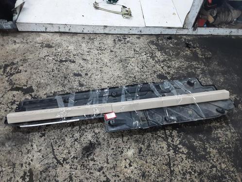 ANKERPLAAT RECHTS VOOR Mercedes-Benz C (W204) (A2046101508), Auto-onderdelen, Overige Auto-onderdelen, Mercedes-Benz, Gebruikt
