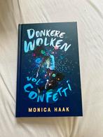 Monica Haak - Donkere wolken vol confetti, Boeken, Ophalen, Zo goed als nieuw, Monica Haak