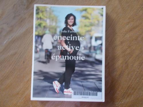 Livre " Enceinte, active et épanouie " de Julie Ferrez., Boeken, Biografieën, Zo goed als nieuw, Overige, Ophalen