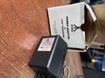 Atari original power adaptor pal b 7800 vintage electronics, Atari 7800 ou Flashback, Autres genres, Utilisé, Enlèvement ou Envoi
