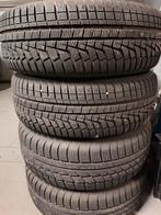 Winterbanden 235/65/17 op velgen, Auto-onderdelen, Banden en Velgen, Ophalen, Winterbanden, Band(en)