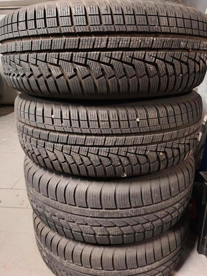 Winterbanden 235/65/17 op velgen, Autos : Pièces & Accessoires, Pneus & Jantes, Pneu(s), Pneus hiver, Enlèvement