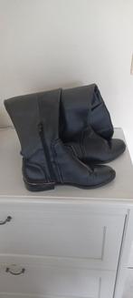 Lange laarsen van GUESS, Kleding | Dames, Schoenen, Ophalen of Verzenden, Zo goed als nieuw, Zwart