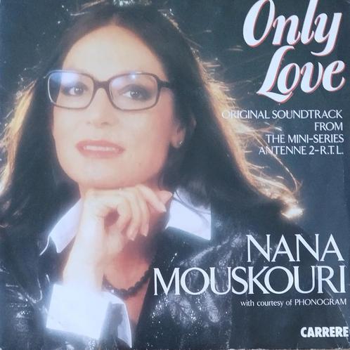 Nana Mouskouri - Que l'amour, CD & DVD, Vinyles Singles, Comme neuf, Single, Musique de films et Bande son, 7 pouces, Enlèvement ou Envoi