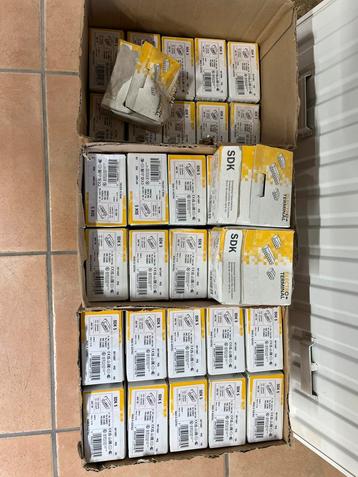 Wagoklemmen beschikbaar voor biedingen