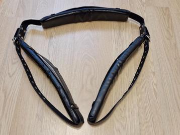 Nekkussen Met Beenoptrek En Bondage beschikbaar voor biedingen