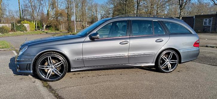 Mercedes E500 V8 E 500 Xenon 387 Pk leer E klasse AMG, Autos, Mercedes-Benz, Particulier, Classe E, 4x4, Air conditionné, Alarme