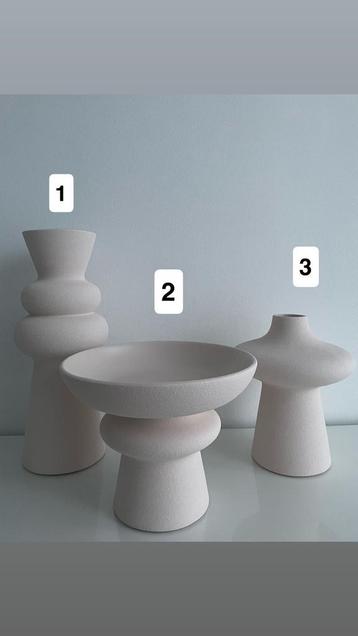 Vases déco H&M Home beschikbaar voor biedingen