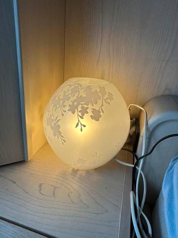 Lamp in mooie staat beschikbaar voor biedingen