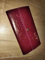 Auth. Louis Vuitton Sarah Wallet Vernis Rouge, Overige merken, Gebruikt, Ophalen of Verzenden, Leder