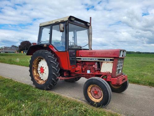 International 644 met kruipversnelling, Zakelijke goederen, Landbouw | Tractoren, 5000 tot 7500, Case IH, tot 80 Pk, Gebruikt