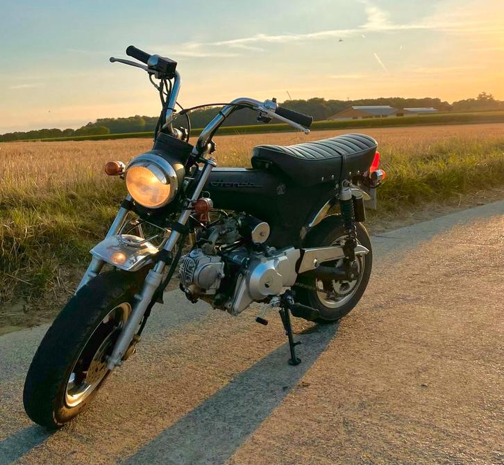 DAX 50cc B-klasse, Fietsen en Brommers, Brommers | Honda, Zo goed als nieuw, Klasse B (45 km/u), Ophalen