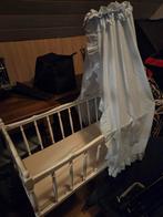 Mooie houten wieg met hemel en matrasje, Kinderen en Baby's, Ophalen, Gebruikt, Wieg