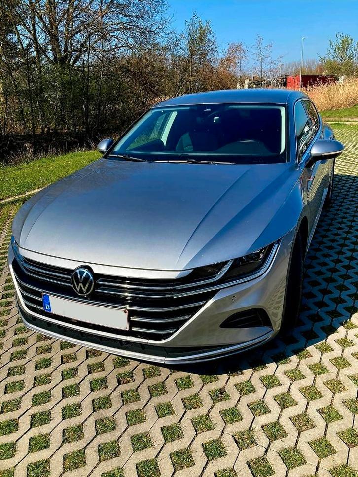Volkswagen Arteon 2.0 DSG, Autos, Volkswagen, Particulier, Arteon, ABS, Caméra de recul, Régulateur de distance, Airbags, Air conditionné