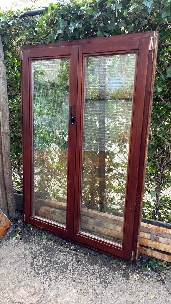 Raam dubbel glas met 2 vleugels en kip mogelijkheid, Ophalen, Zo goed als nieuw