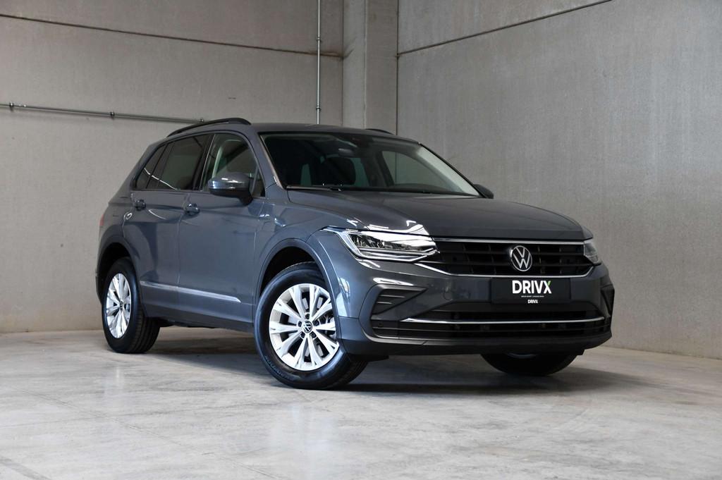 Volkswagen Tiguan Plug in - Carplay - ACC - DAB - Camera, Auto's, Volkswagen, 245 pk, Stof, Gebruikt, 4 cilinders