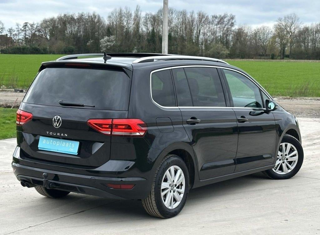 Volkswagen Touran 2021 7zitplaatsen 93770km Panorama, Auto's, Volkswagen, Automaat, Monovolume, 1800 kg, Leder